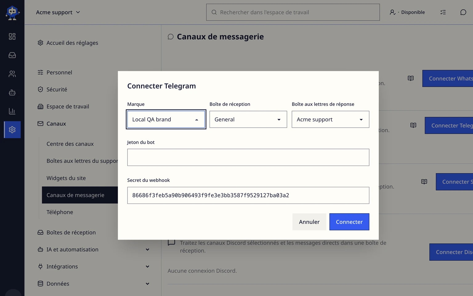 Connecter un canal d'assistance Telegram: Connecter le bot Telegram, 3. Collez le jeton du bot et conservez le secret de webhook généré.