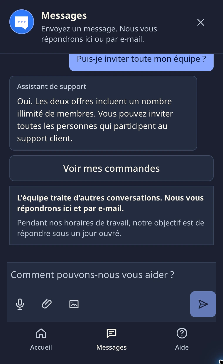Chat DobroDesk sur un site, avec disponibilité de l'équipe, délai de réponse et champ de message