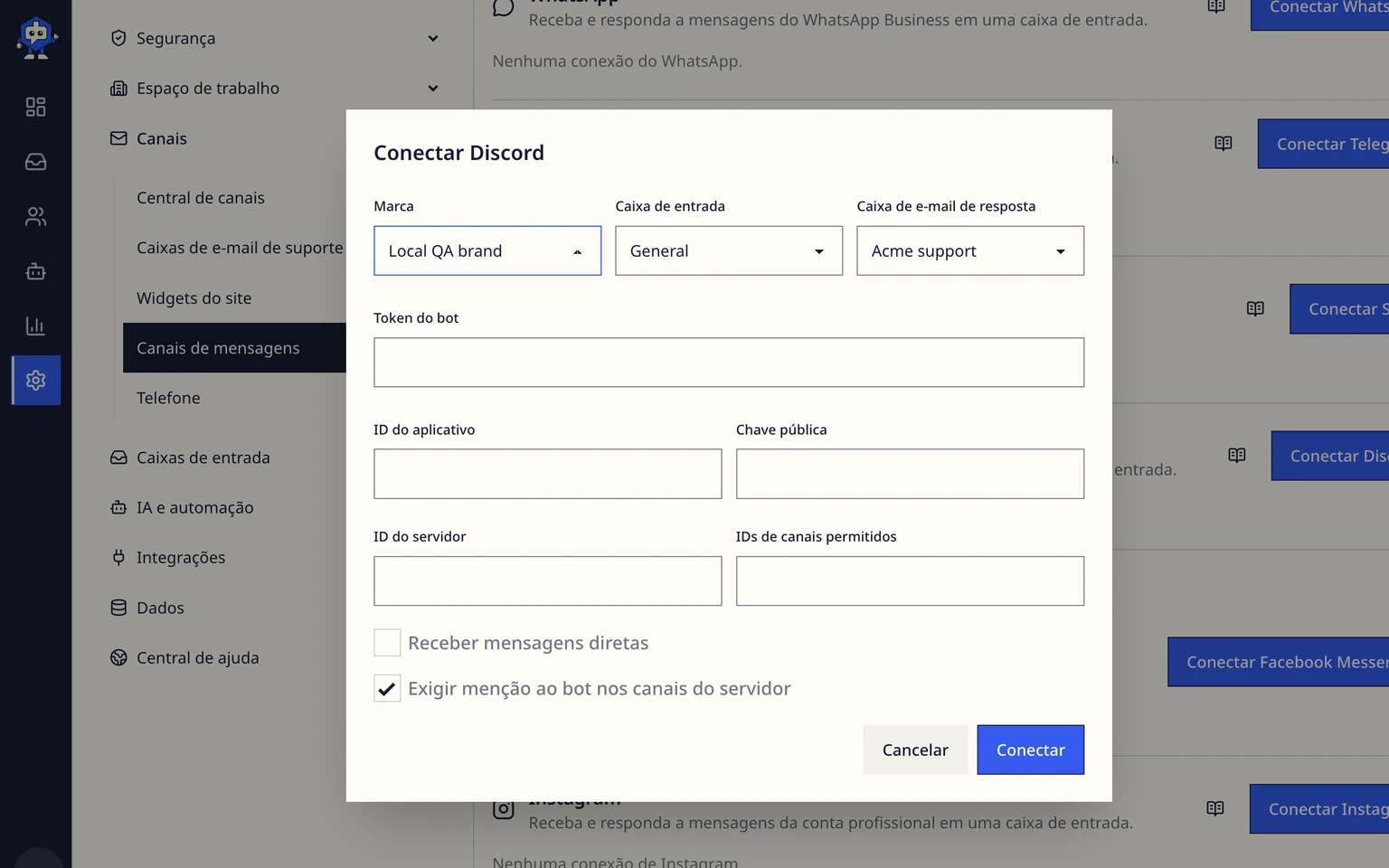 Conectar um canal de suporte do Discord: Conectar o Discord e ativar o acesso às mensagens, 3. Digite o token do bot, o ID do aplicativo, a chave pública, o ID do servidor e os IDs de canais selecionados.