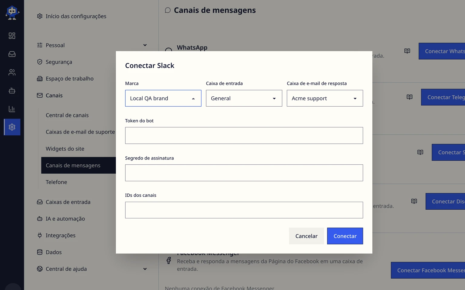 Conectar um canal de suporte do Slack: Conectar o Slack e adicionar a Request URL, 3. Digite o token do bot, o segredo de assinatura e os IDs dos canais selecionados e escolha Conectar.