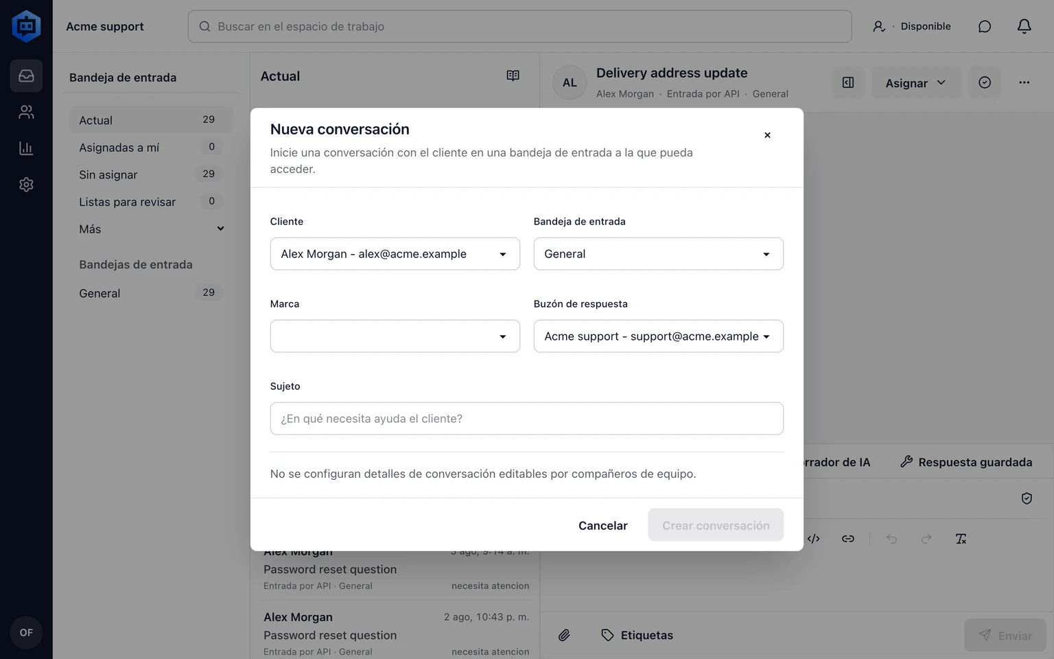 Dirige y asigna conversaciones: Inicia una conversación para un cliente, 1. Abre Bandeja de entrada y selecciona Nueva conversación.
